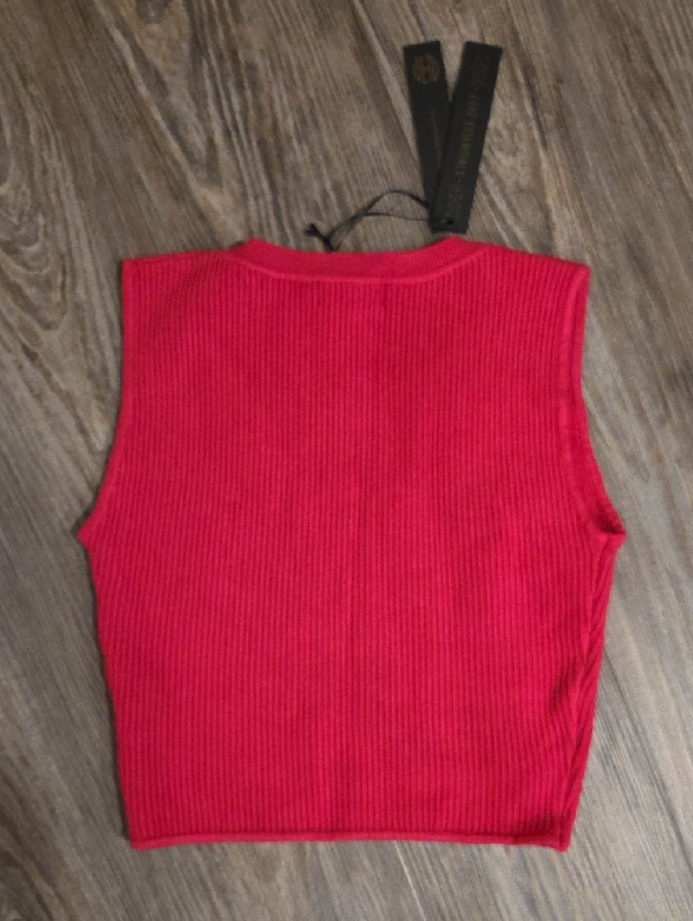 House of Harlow 1960 Ribbed Crop Top in Hot Pink NWT - Picture 3 of 3